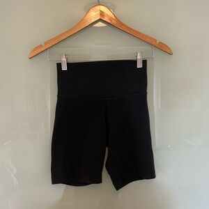 Aritzia TNA Butter Biker Short